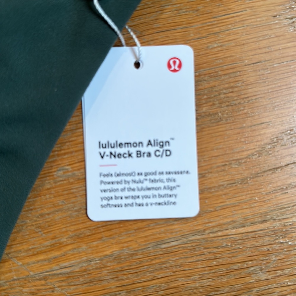 💚 lululemon Align™ V-Neck Bra
Light Support, C/D Cup 💚 - Picture 4 of 6